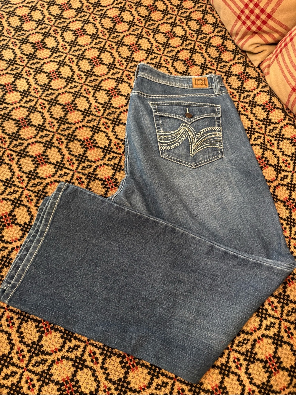 Jeans Subcategory Identification - Picture 2 of 2